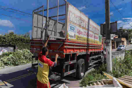 Itapevi: contra enchentes, cidadãos podem usar Cata-Bagulho e Eco Ponto grátis