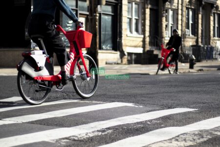 Uber entra no mercado de aluguel de bicicletas elétricas da Europa