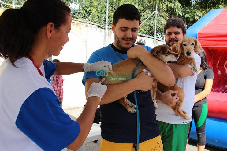 Carapicuíba realiza vacinação contra a raiva no mês de agosto