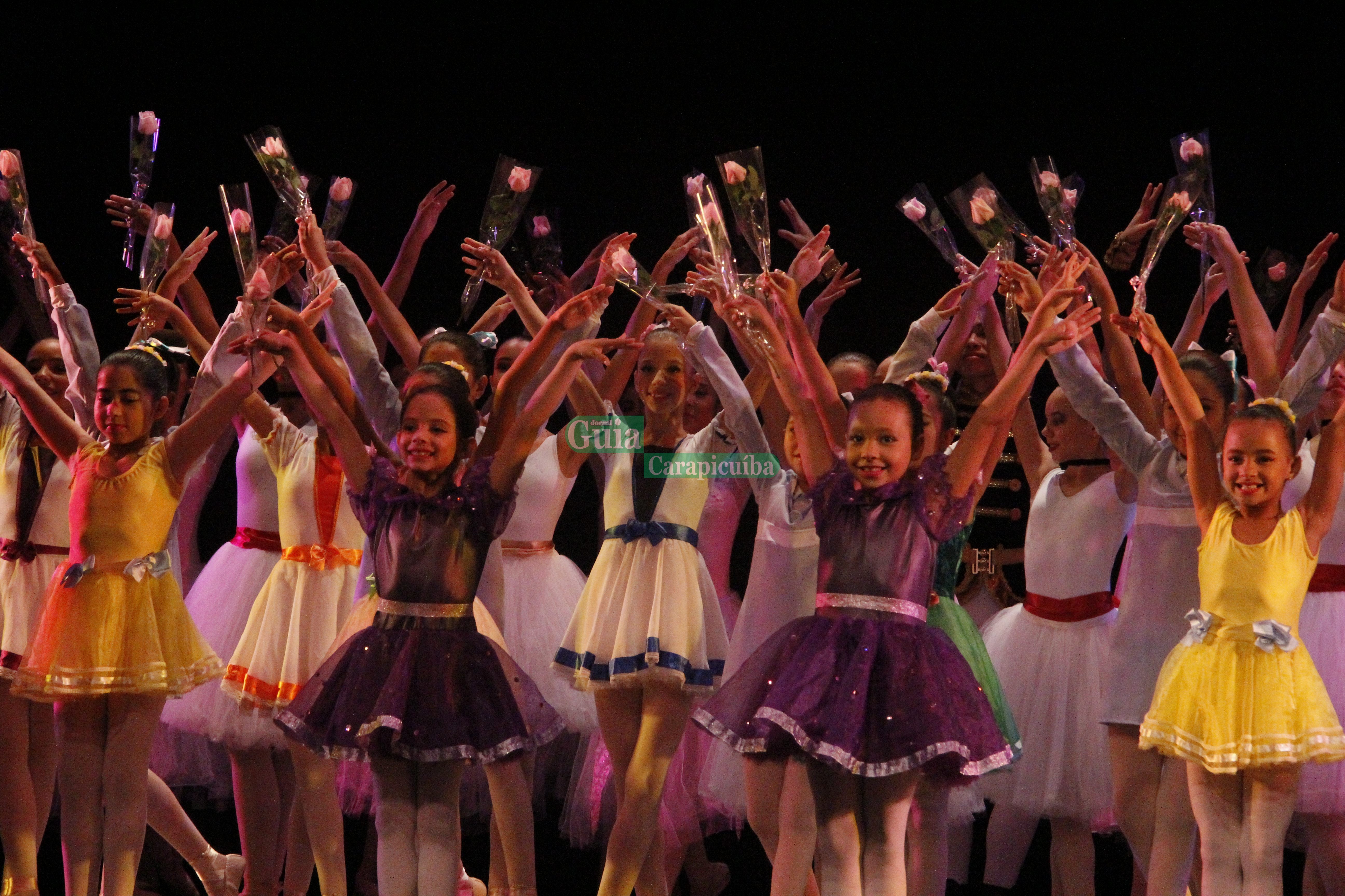 1ª Gala de Dança de Barueri é sucesso e lota Teatro Municipal