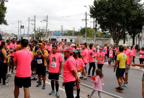 Jandira realiza 2ª Corrida Rosa contra o câncer de mama, e mais de 600 pessoas participam