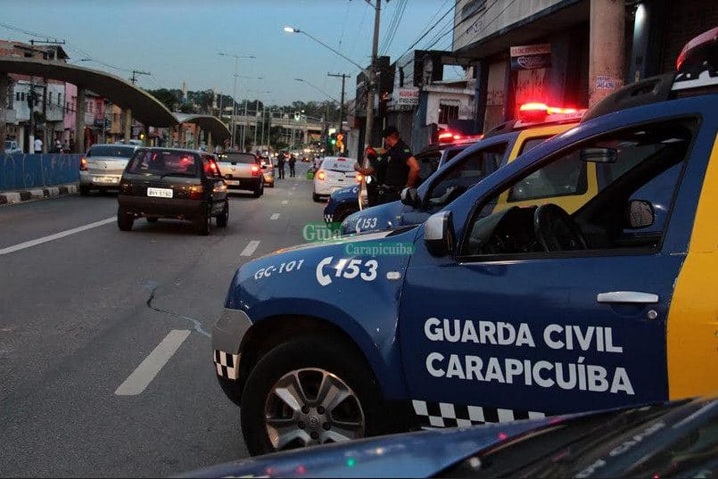 Guarda Civil Municipal fecha mais de 200 comércios em Carapicuíba