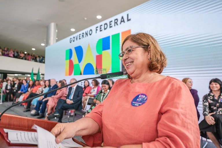 A ministra das Mulheres, Cida Gonçalves, durante o evento no Palácio do Planalto. Foto: Ricardo Stuckert/ PR